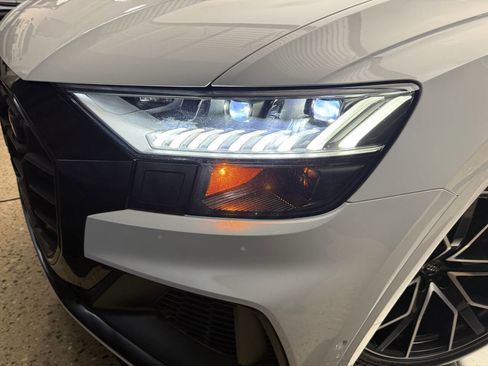 Used 2019 Audi Q8 Prestige image 34