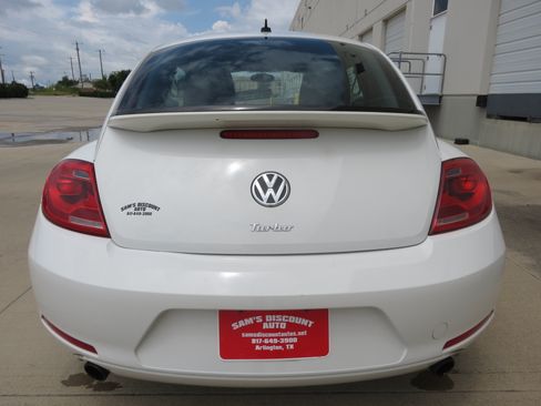 Used 2012 Volkswagen Beetle Turbo FWD image 8