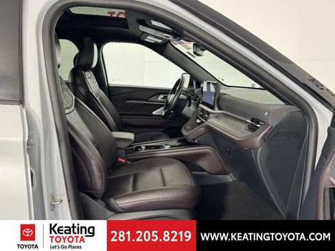 Used 2025 Ford Explorer Platinum w/ LUX Leather Package image 21