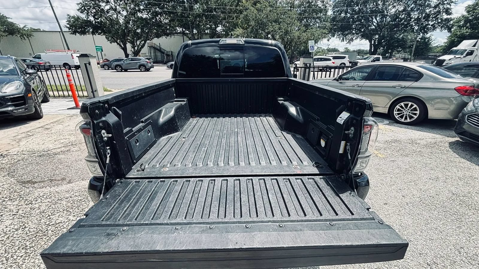 Used 2018 Toyota Tacoma TRD Sport RWD image 19