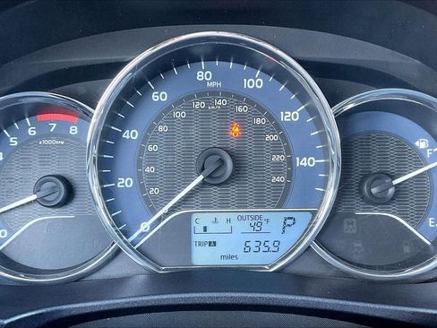 Used 2014 Toyota Corolla LE image 12