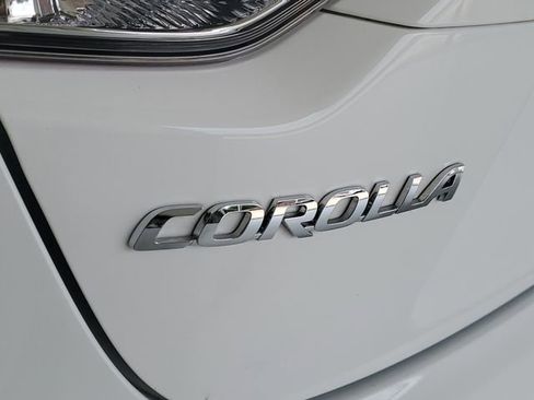 Used 2025 Toyota Corolla SE FWD image 8