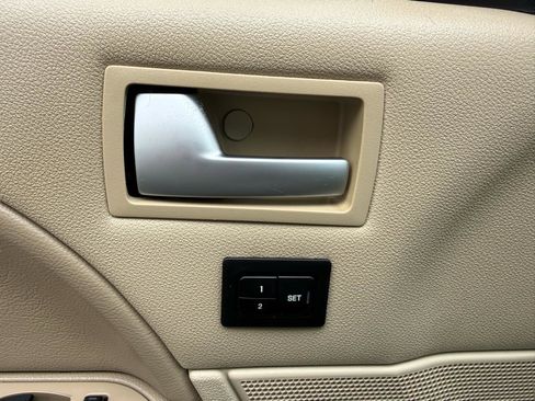 Used 2006 Ford Five Hundred Limited FWD image 34