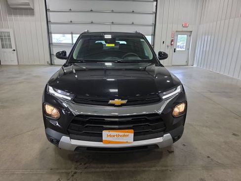 Used 2022 Chevrolet TrailBlazer LT w/ Convenience Package AWD/4WD image 3