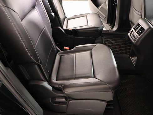 Used 2021 Volkswagen Atlas SEL R-Line image 16