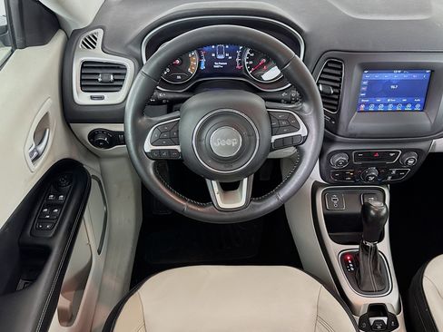 Used 2017 Jeep Compass Latitude w/ Popular Equipment Group image 16