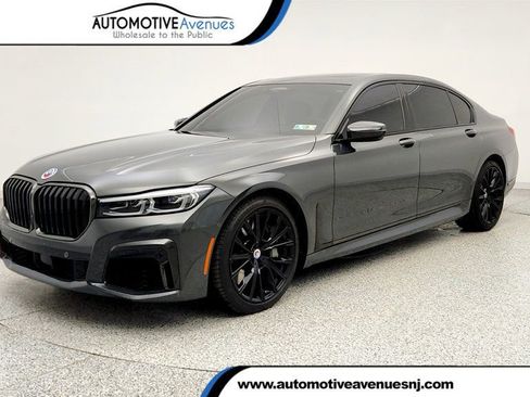 Used 2022 BMW 750i xDrive w/ Executive Package AWD/4WD image 1