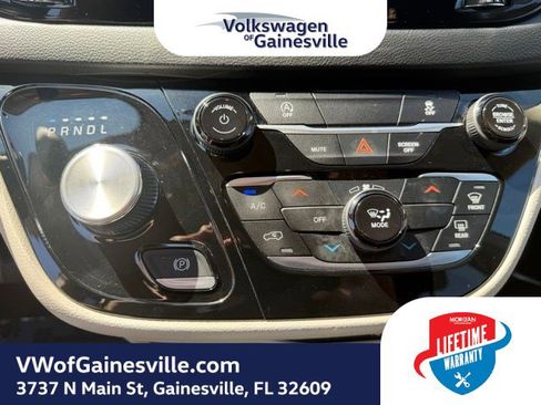 Used 2023 Chrysler Voyager LX FWD image 24