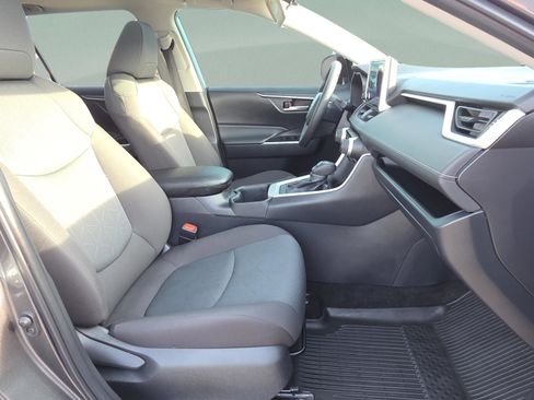 Certified 2025 Toyota RAV4 XLE image 20
