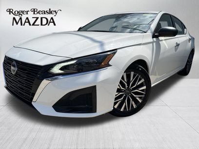 Used 2025 Nissan Altima 2.5 SV