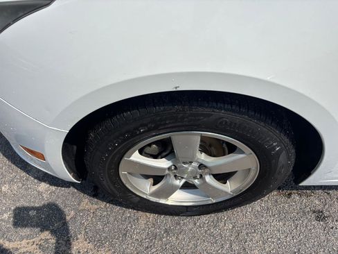 Used 2013 Chevrolet Cruze LT image 22