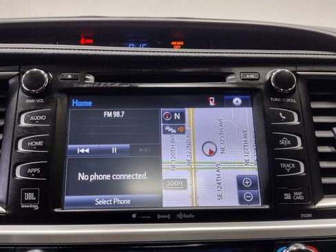 Used 2019 Toyota Highlander Limited image 35