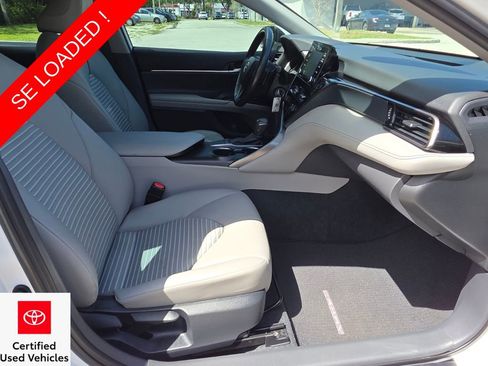 Used 2023 Toyota Camry SE image 14