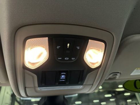 Used 2020 RAM 1500 Big Horn AWD/4WD image 32