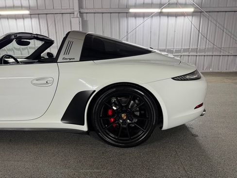 Used 2014 Porsche 911 Targa 4S AWD/4WD image 13