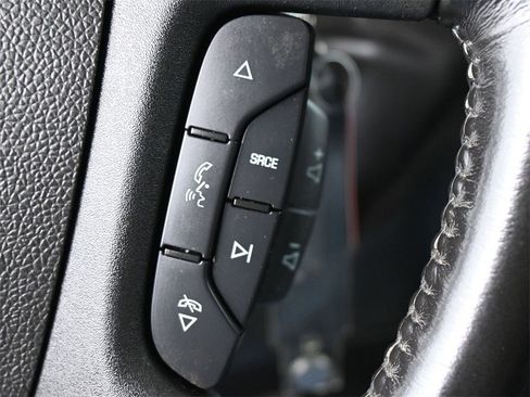 Used 2022 Chevrolet Express 2500 w/ Driver Convenience Package image 6