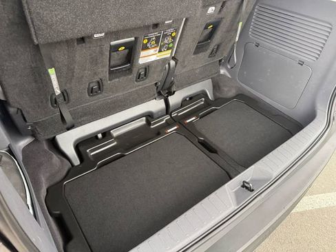 Certified 2024 Toyota Sienna XLE image 36