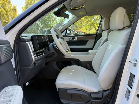 New 2026 Hyundai Santa Fe SE image 11