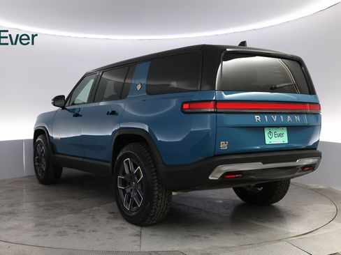 Used 2023 Rivian R1S Adventure image 14