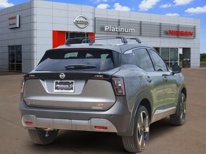 New 2026 Nissan Kicks SR