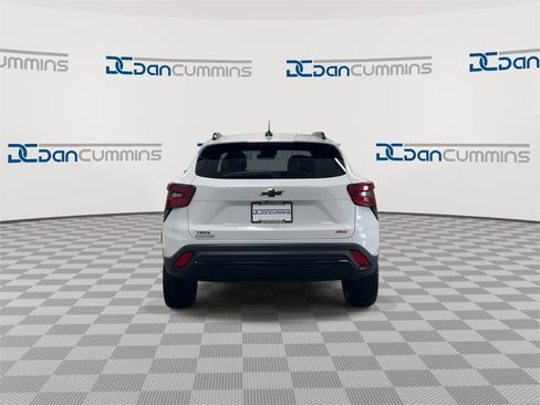 New 2026 Chevrolet Trax RS w/ Driver Confidence Package image 7