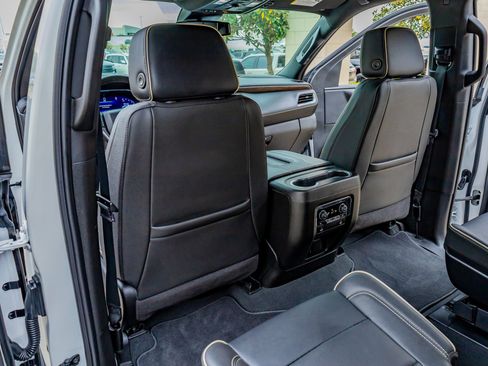 Used 2024 Chevrolet Tahoe Premier image 33