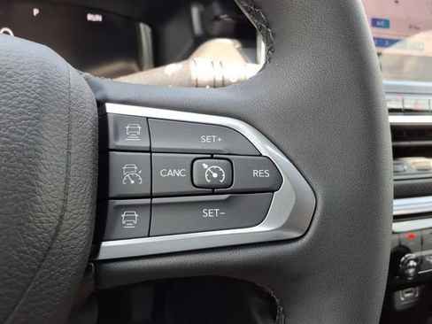 New 2026 Jeep Compass Limited w/ Sun, Sound & Navigation Group AWD/4WD image 25
