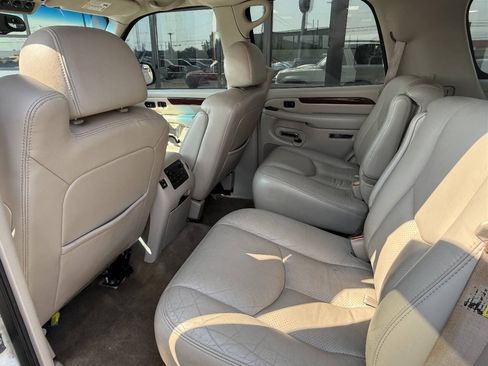 Used 2006 Cadillac Escalade AWD image 12