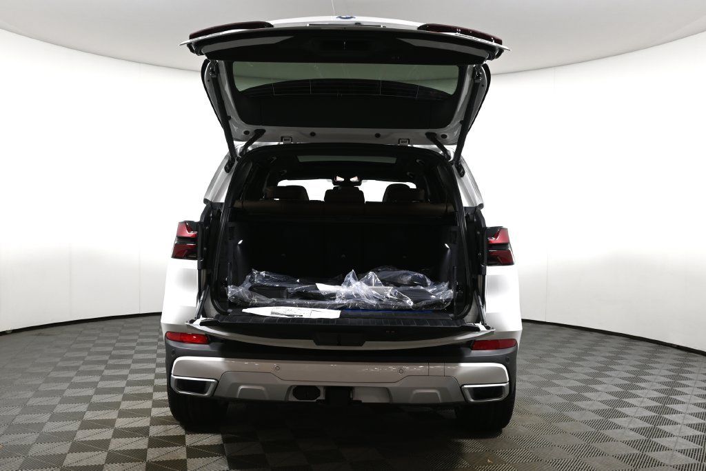 Used 2026 BMW X5 xDrive50e AWD/4WD image 35