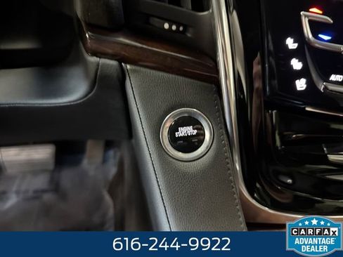 Used 2016 Cadillac Escalade Luxury AWD/4WD image 20