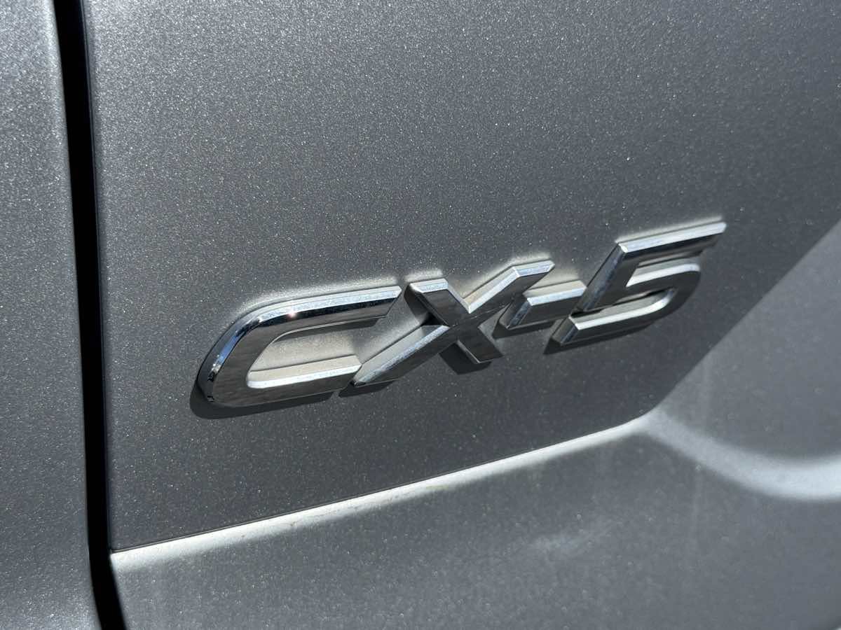 Used 2019 MAZDA CX-5 Sport FWD image 9