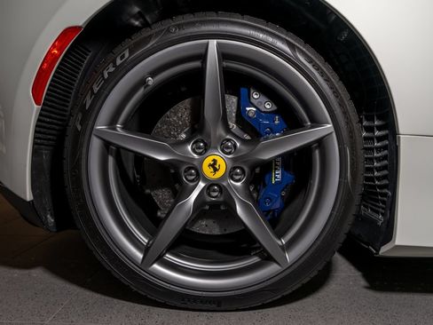 Certified 2023 Ferrari F8 Tributo RWD image 38