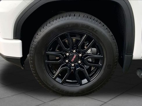 Used 2024 GMC Sierra 1500 Pro w/ Graphite Edition AWD/4WD image 10
