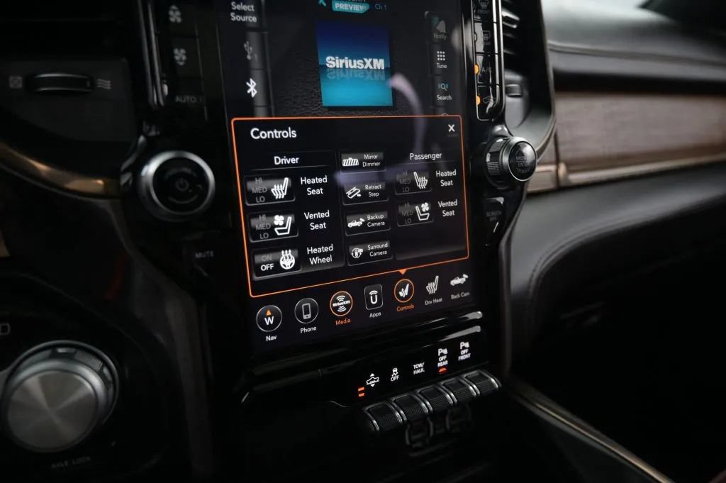Used 2019 RAM 1500 Limited AWD/4WD image 30