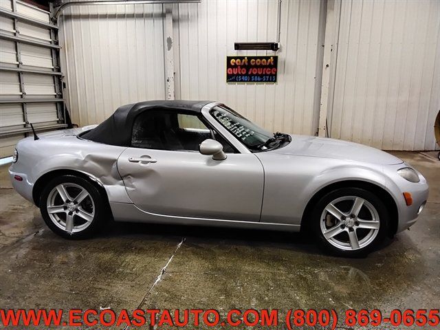 Used 2006 MAZDA MX-5 Miata RWD image 5