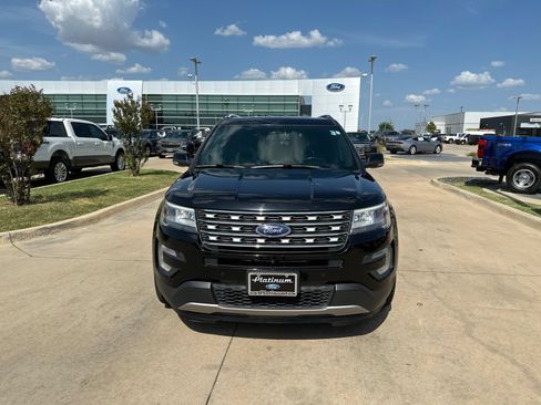 Used 2017 Ford Explorer Limited FWD image 9