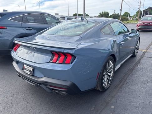 Used 2025 Ford Mustang GT Premium RWD image 6