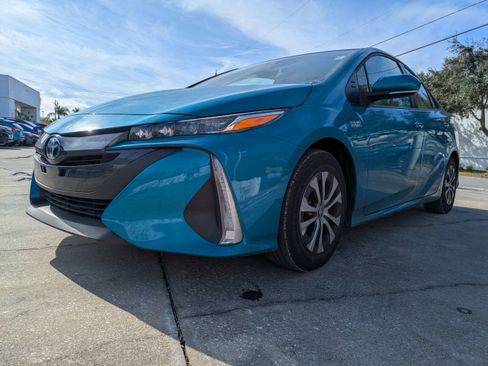 Used 2022 Toyota Prius Prime XLE image 8