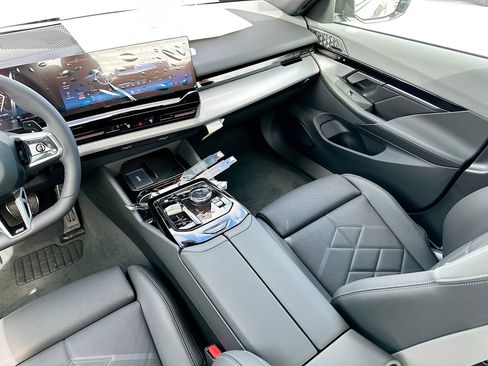 New 2025 BMW 530i 530i w/ M Sport Package image 24