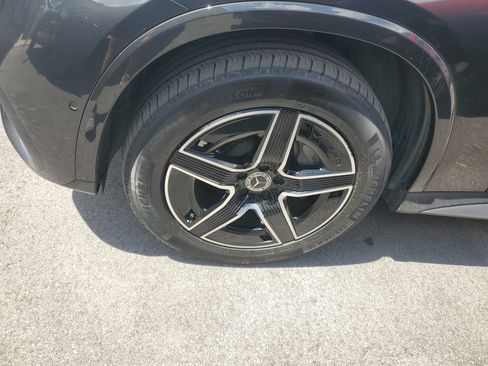 Used 2025 Mercedes-Benz GLC 300 image 5