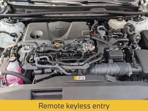 Used 2025 Toyota Camry LE FWD image 14
