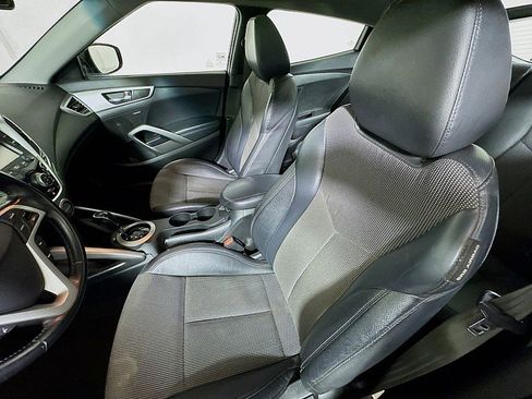 Used 2015 Hyundai Veloster w/ Option Group 02 image 11