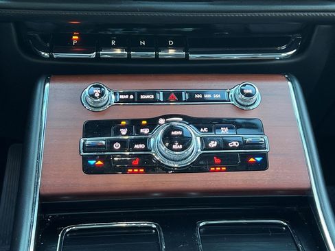 Used 2022 Lincoln Aviator Reserve image 26