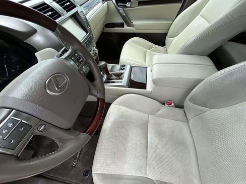Used 2017 Lexus GX 460 Premium w/ Premium Package AWD/4WD image 10