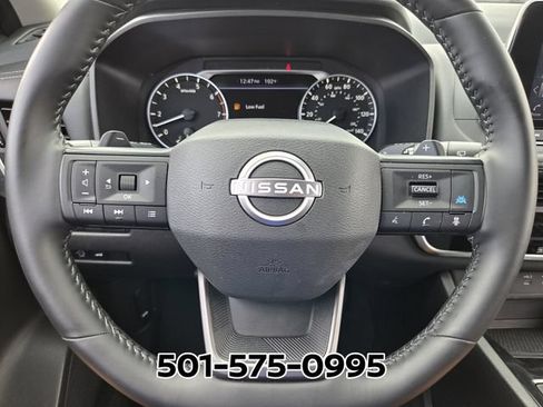 Used 2025 Nissan Rogue SV FWD image 30