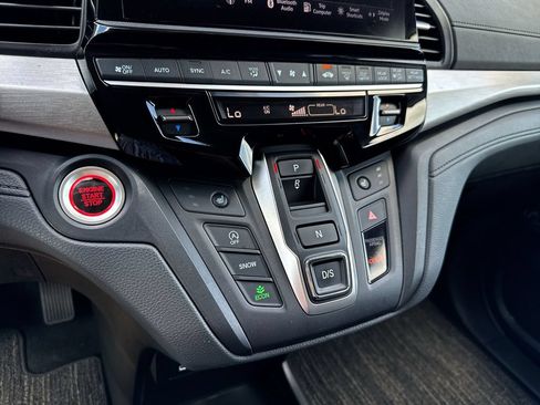Used 2025 Honda Odyssey EX-L image 19