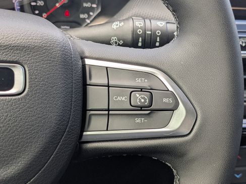 New 2026 Jeep Compass Latitude image 24