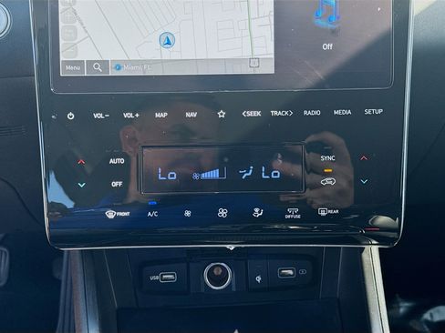 Used 2024 Hyundai Tucson Limited image 13