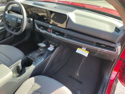 New 2025 Kia K4 EX image 27