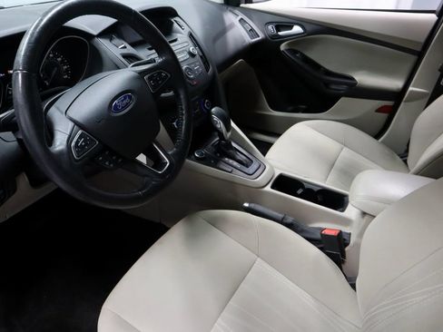 Used 2017 Ford Focus SE w/ Cold Weather Package FWD image 23